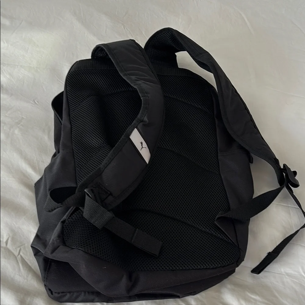 Puma Black Backpack with Durable Fabric and Classic Design - Picture 3 of 3